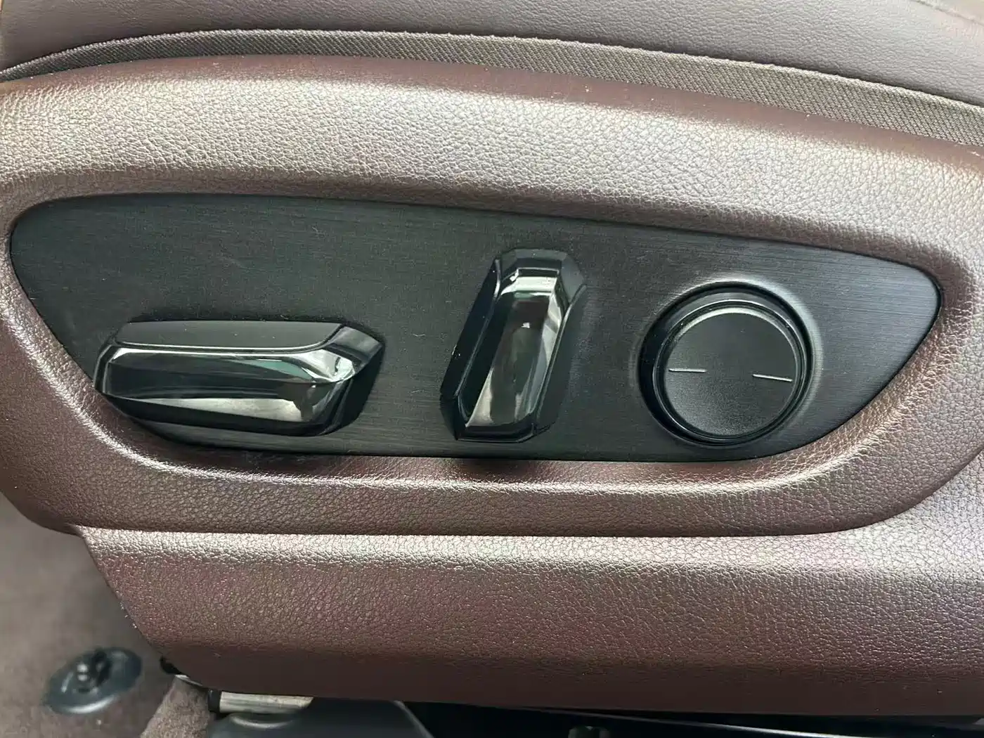 Фото 29 - Lexus ES