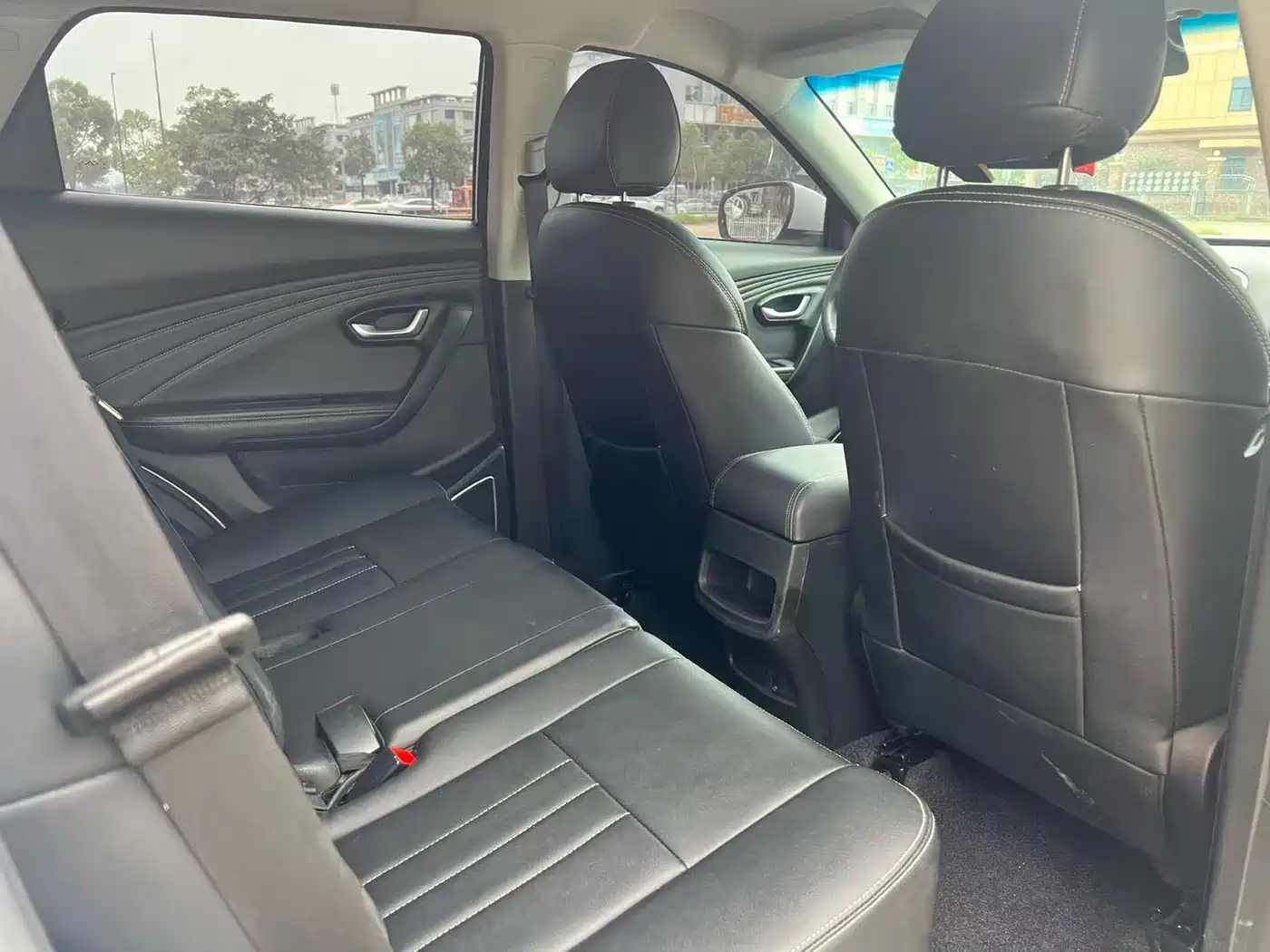 Jetour X70M 2022 2022 1.5T Manual Avant-garde Partner 7-seater