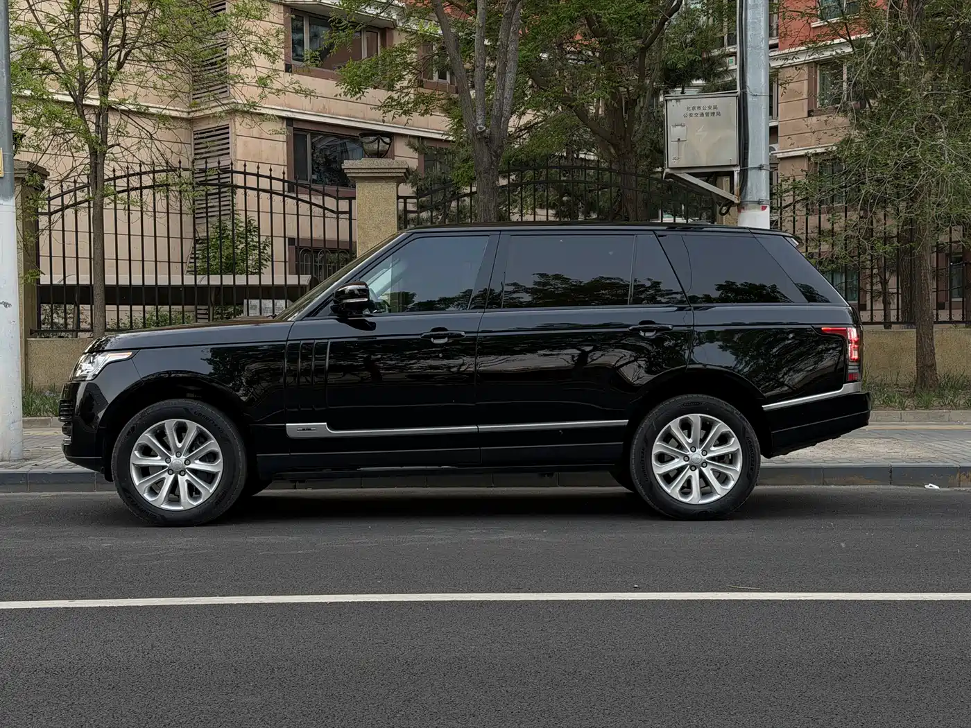 LAND ROVER RANGE ROVER