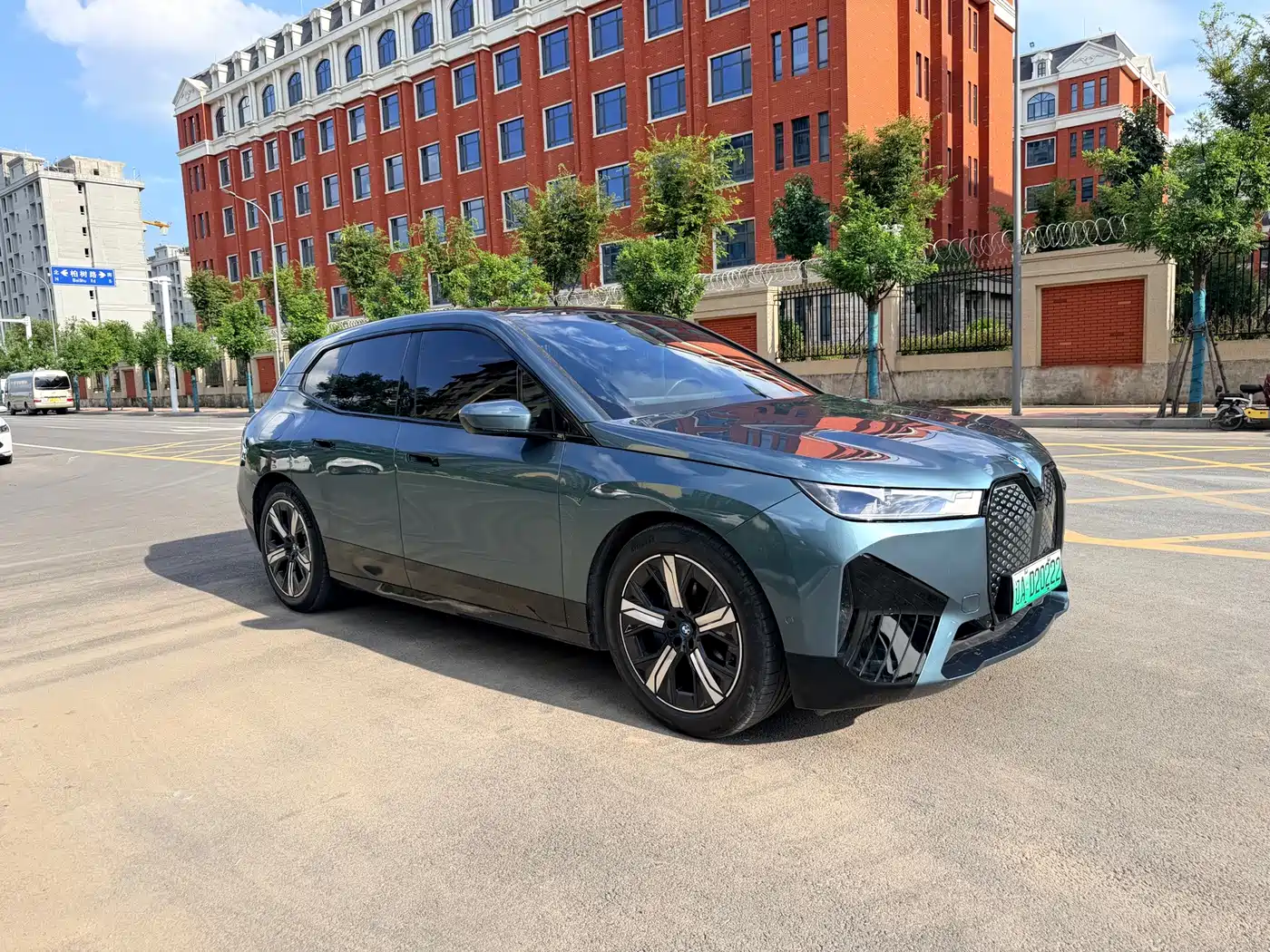 BMW iX 2023 2022 xDrive40