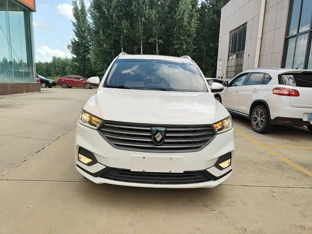 Baojun 360 2019 2018 1.5L Automatic Luxury (China V)