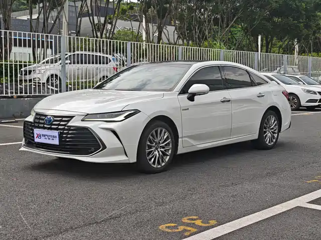 Toyota Avalon Гибрид, 2.5L XLE, Премиум