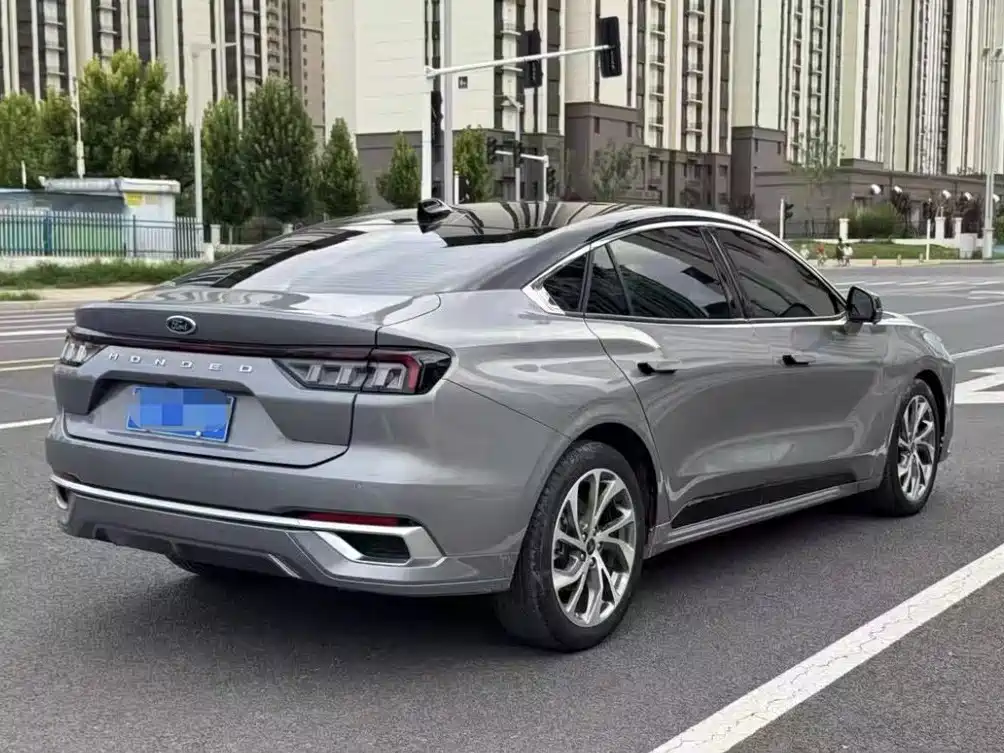 Фото 4 - Ford Mondeo