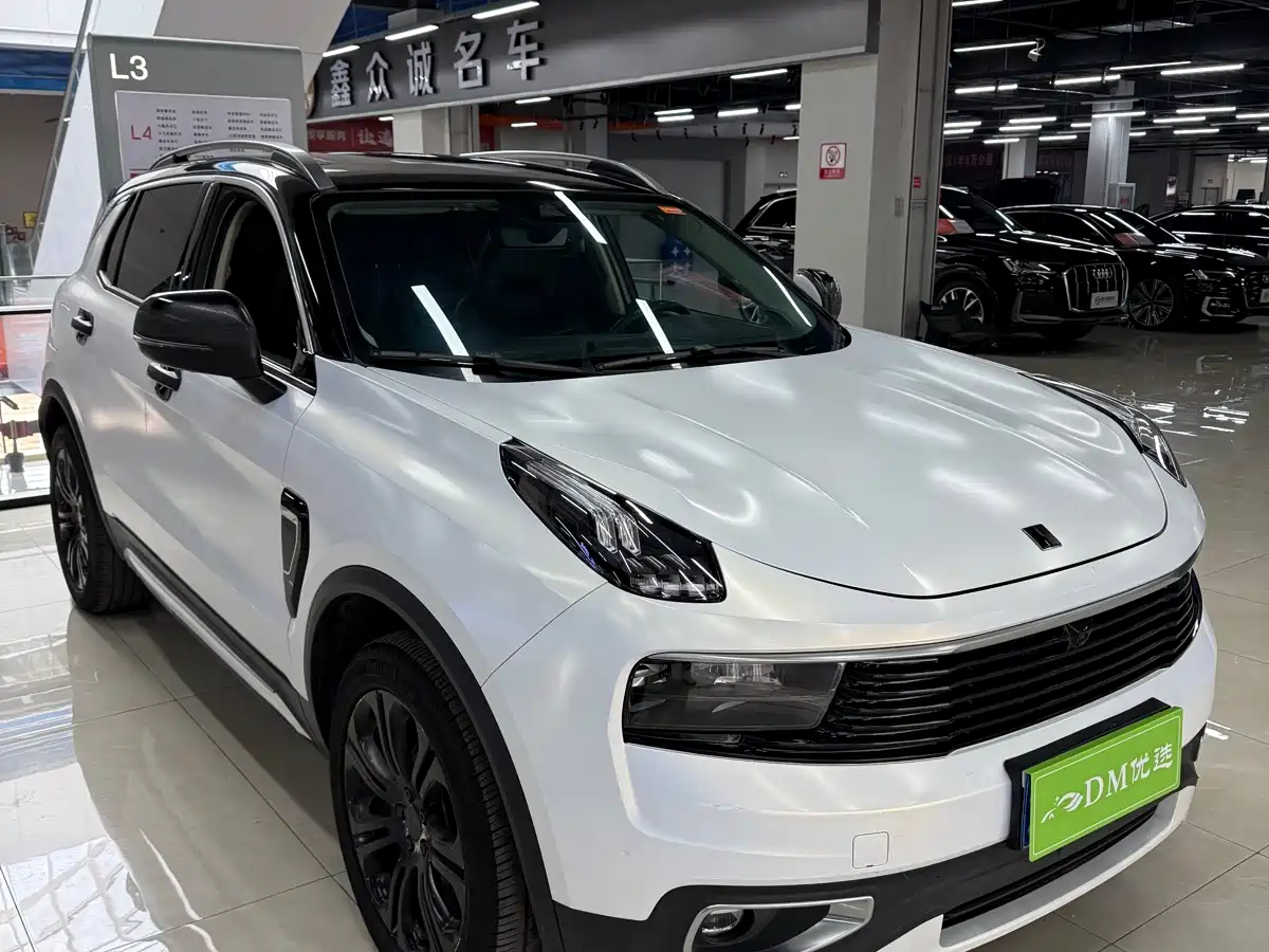 Lynk & Co 01 2019 2.0T AWD Pro Edition China VI