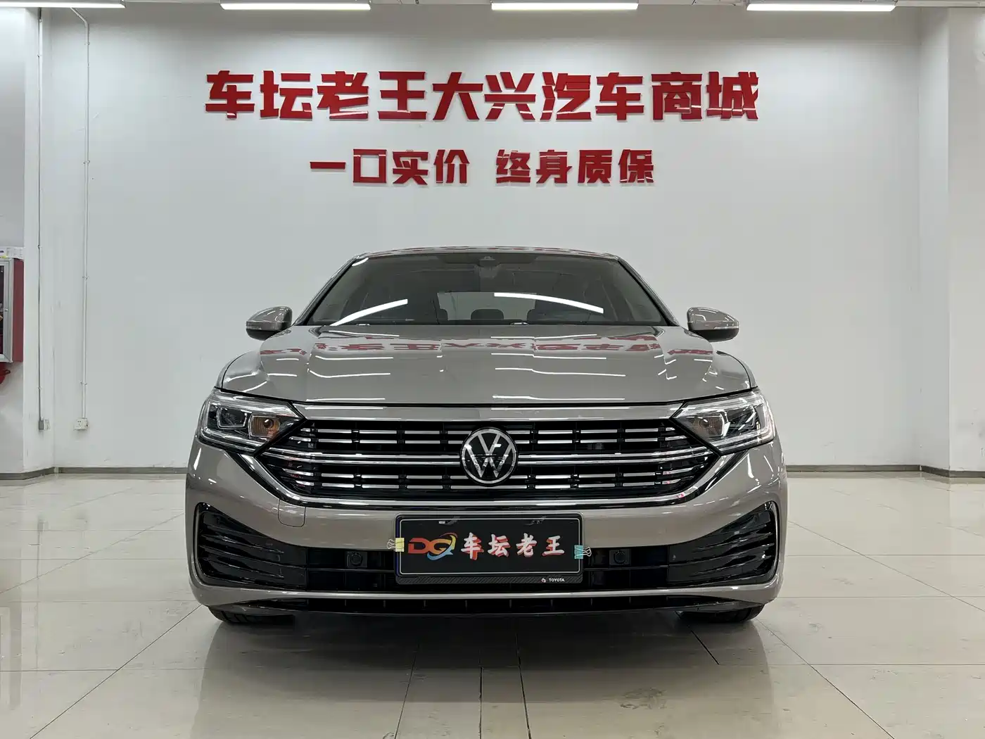 Volkswagen Sagitar 2023 300TSI DSG Surpassing Edition фото 2