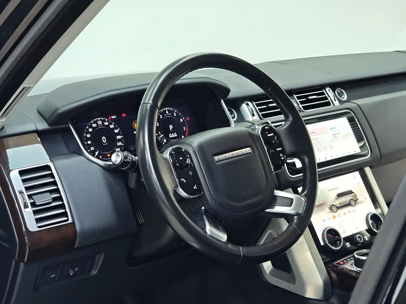 Land Rover Range Rover 2021 3.0 L6 Golden Age Edition фото 17