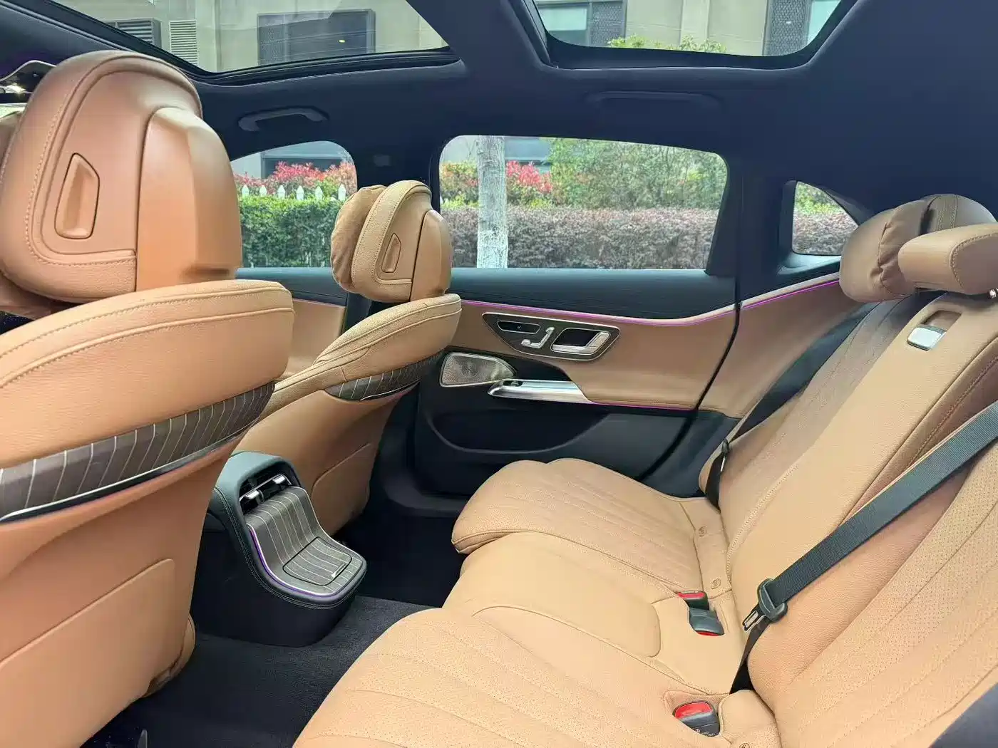 Mercedes-Benz E-Class 2025 E 300 L Luxury фото 7
