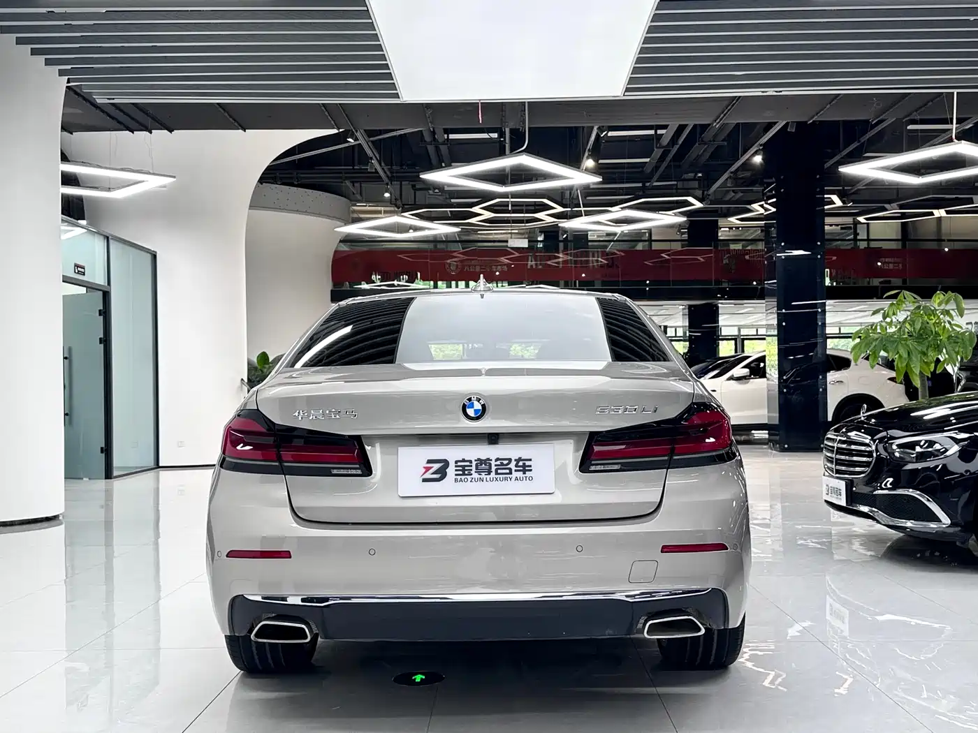 BMW 5 Series 2023 530Li Premium Luxury Package фото 20