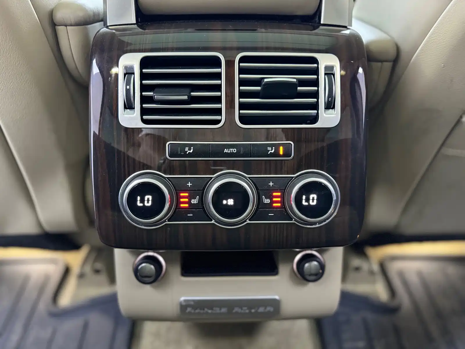 Фото 11 - Land Rover Range Rover