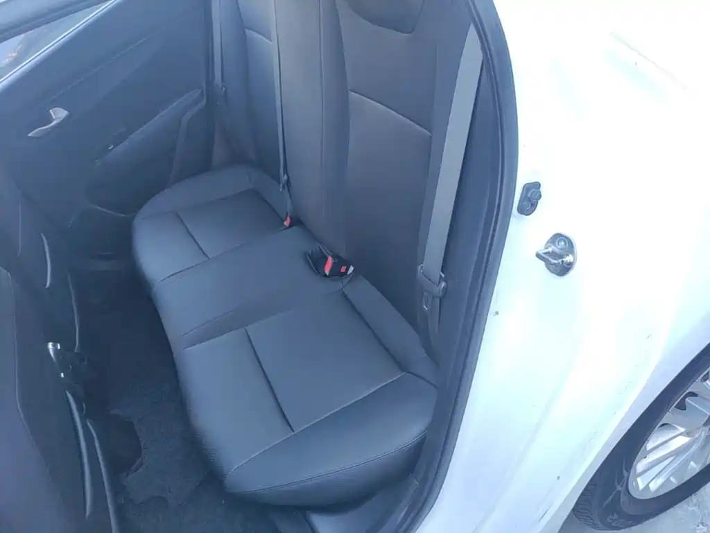 Photo 17 - Kia K2
