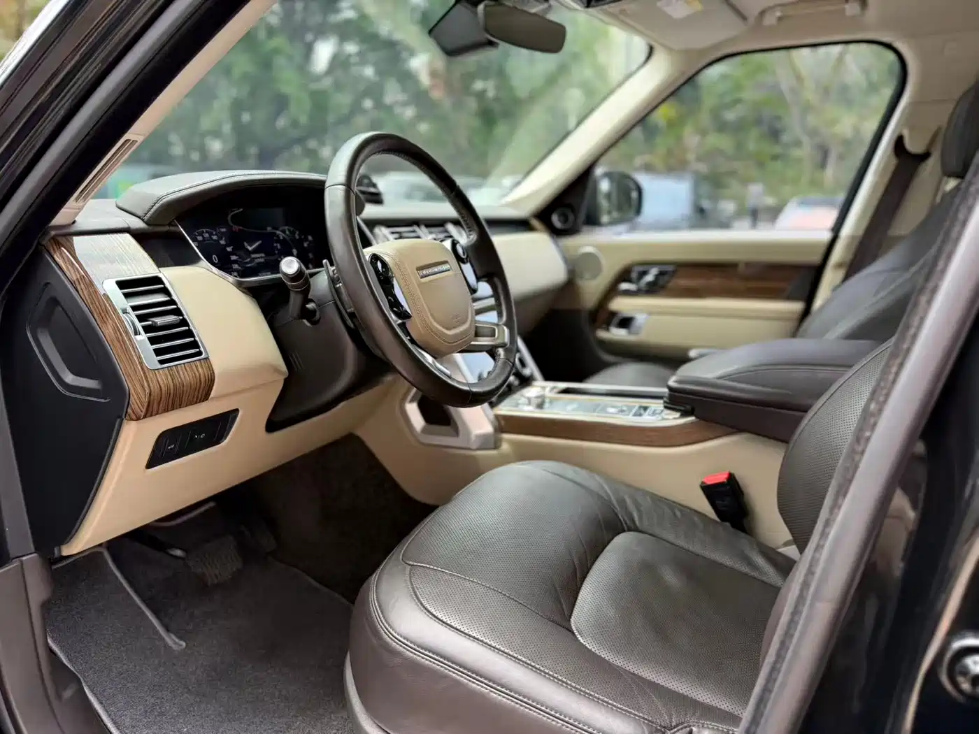 Land Rover Range Rover 2018 3.0 SC V6 Vogue Heritage Edition фото 4