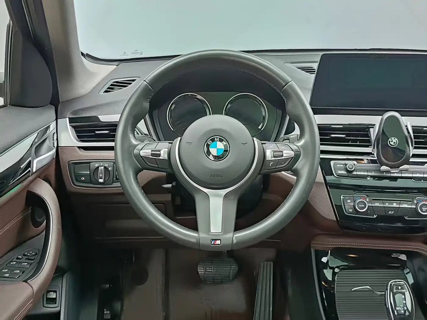 BMW X1 2020 sDrive20Li Premium Edition фото 18