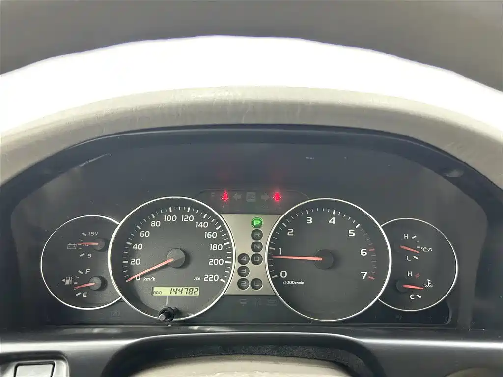 Toyota Land Cruiser 2005 Model 4.7L Automatic GX-R Luxury DVD Edition фото 20