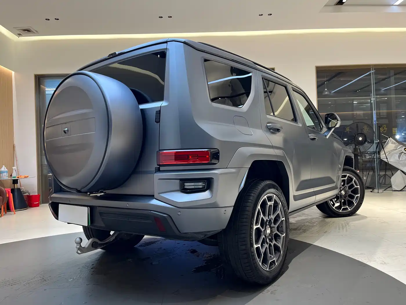 TANK TANK 700 NEW ENERGY