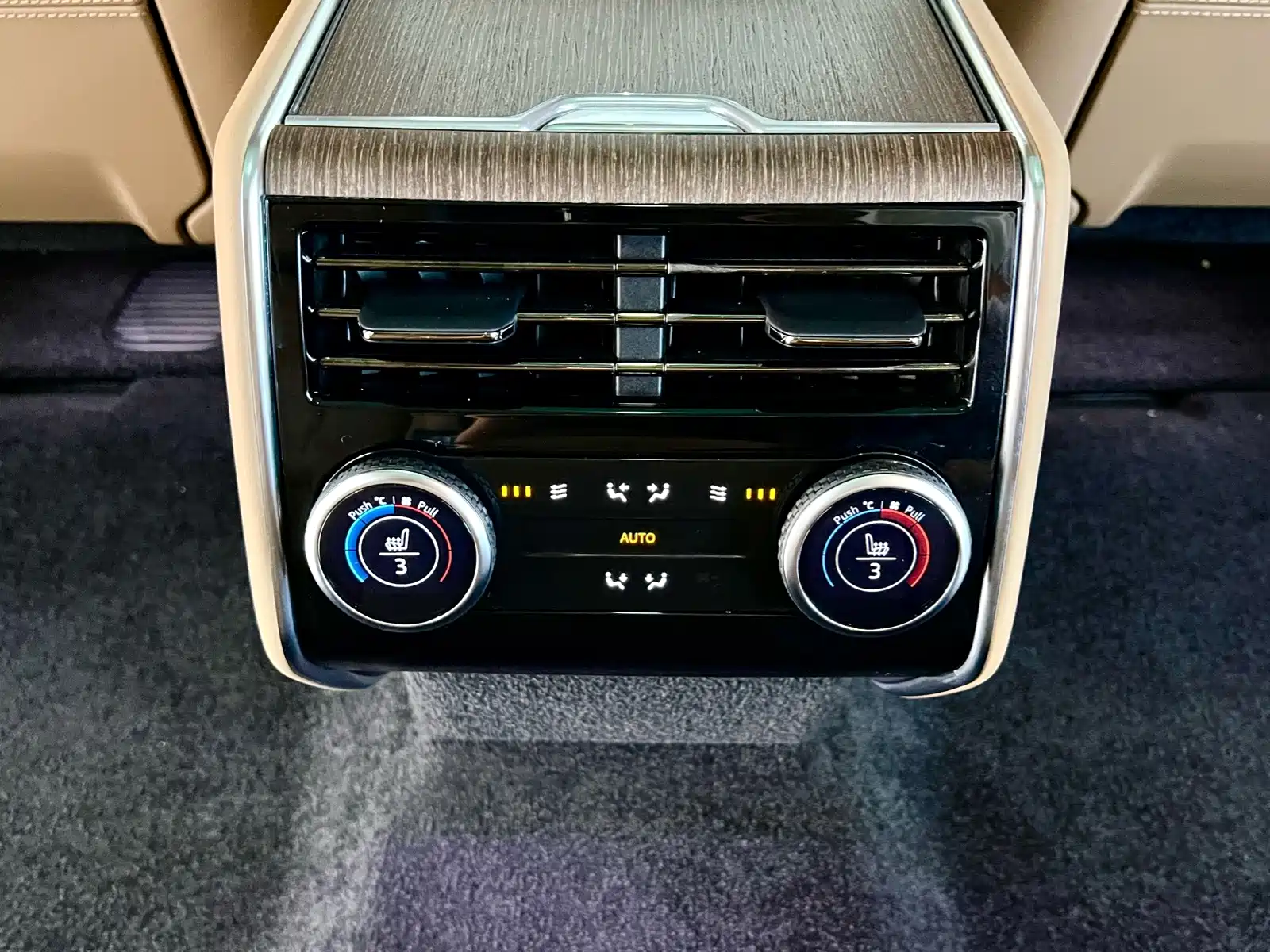 Фото 24 - Land Rover Range Rover