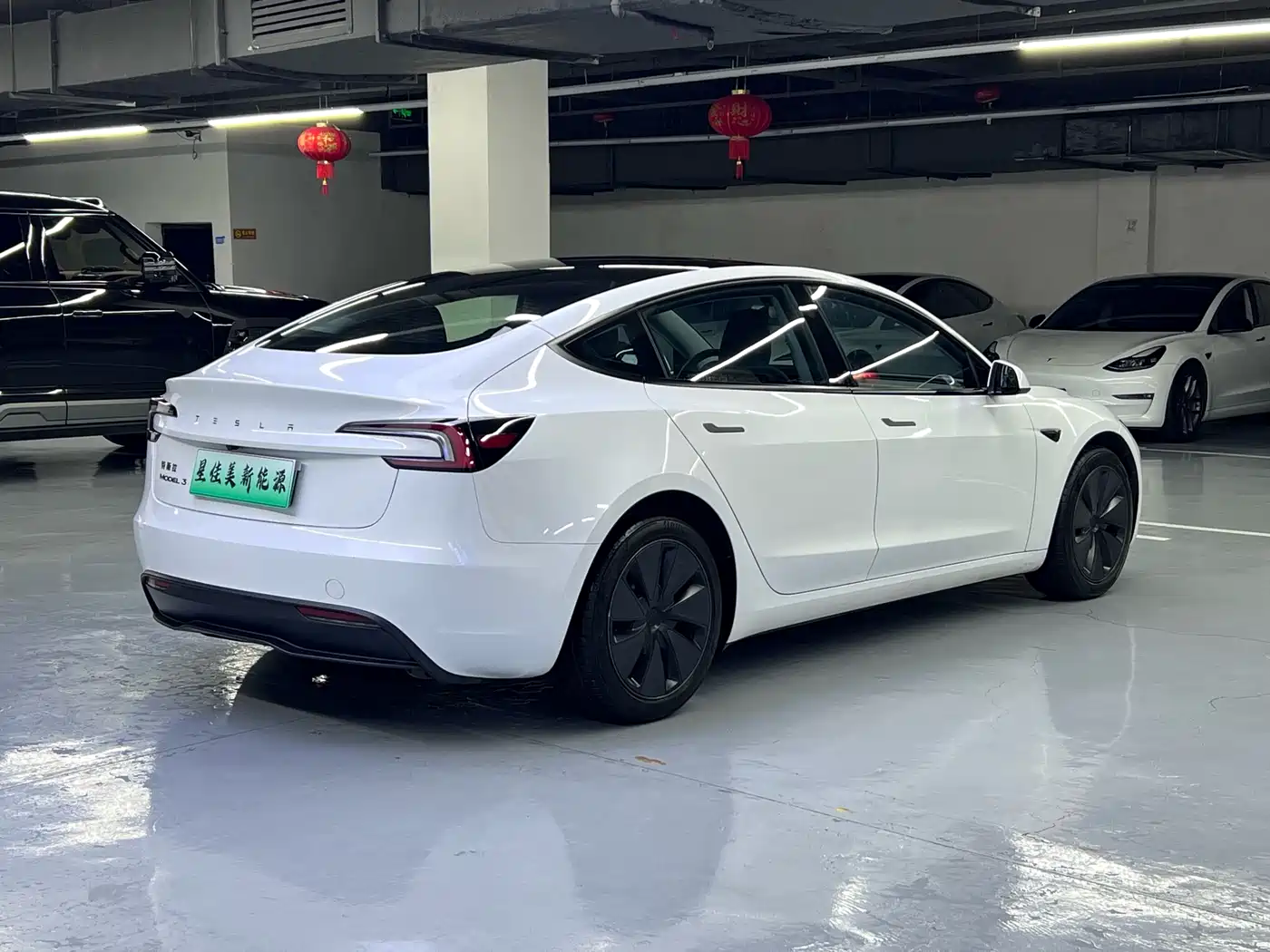 Tesla Model 3 2026 2025 Model Year Facelift Rear-Wheel Drive