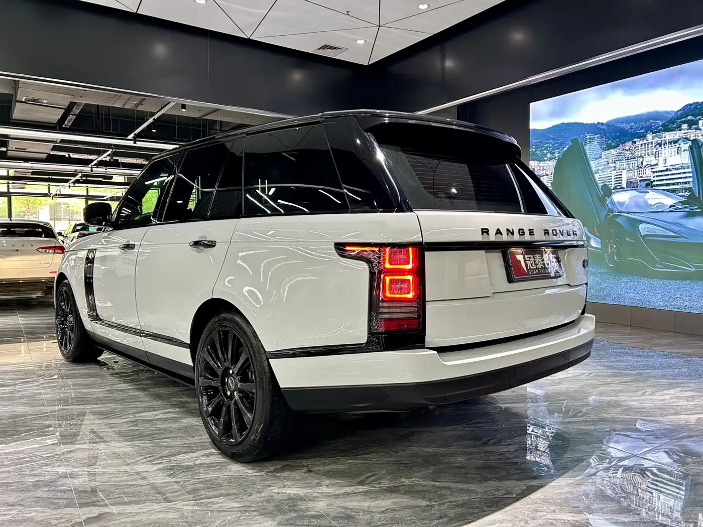 Land Rover Range Rover 2017 3.0 SC V6 Vogue фото 7