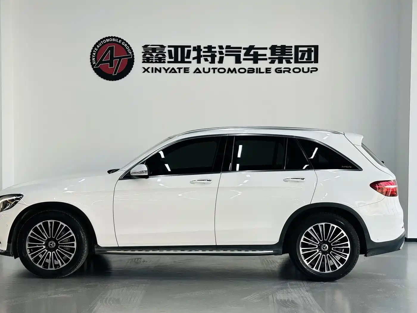 Mercedes-Benz GLC 2018 GLC 260 4MATIC Dynamic фото 4