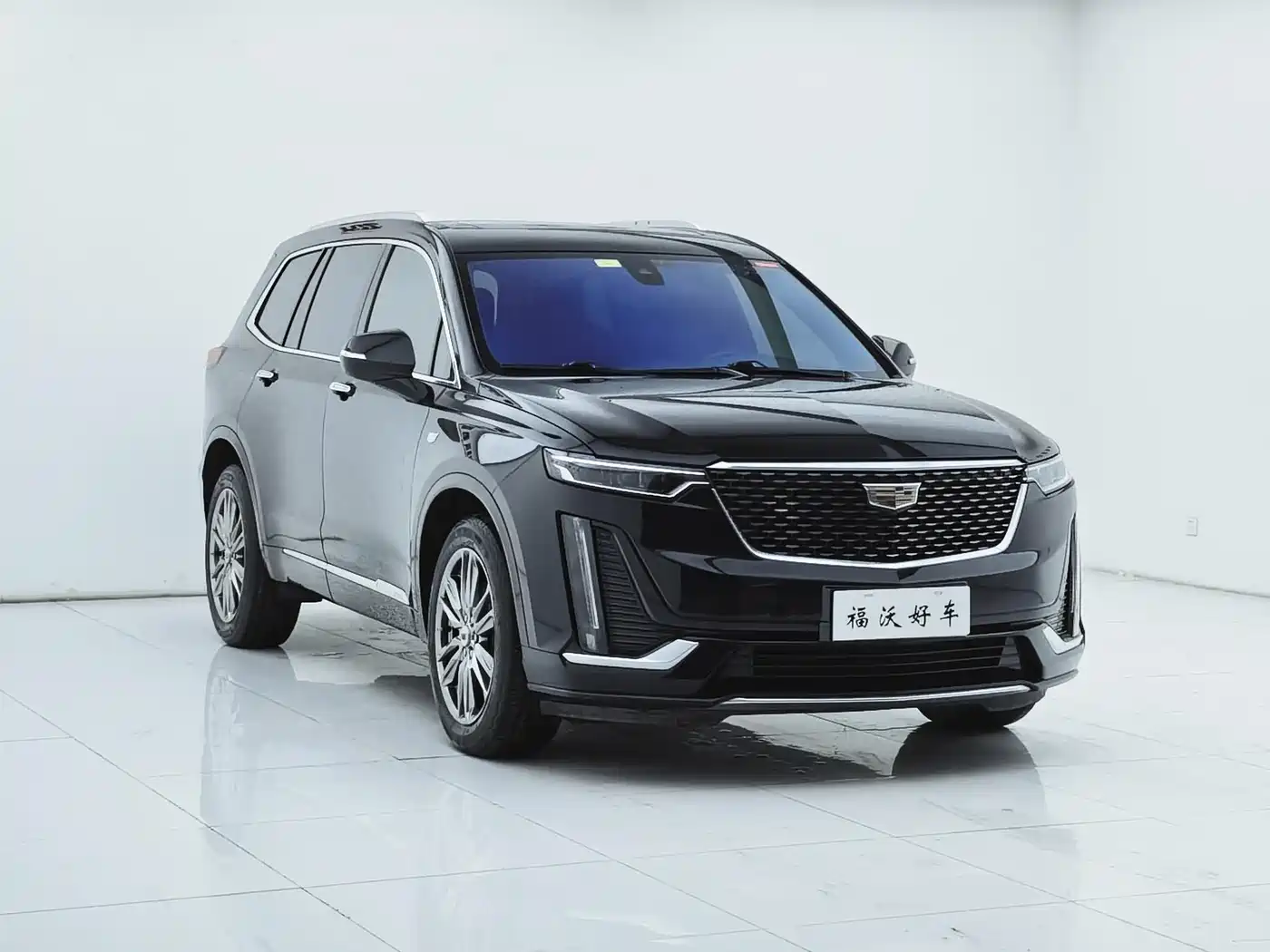 Photo 3 - Cadillac XT6
