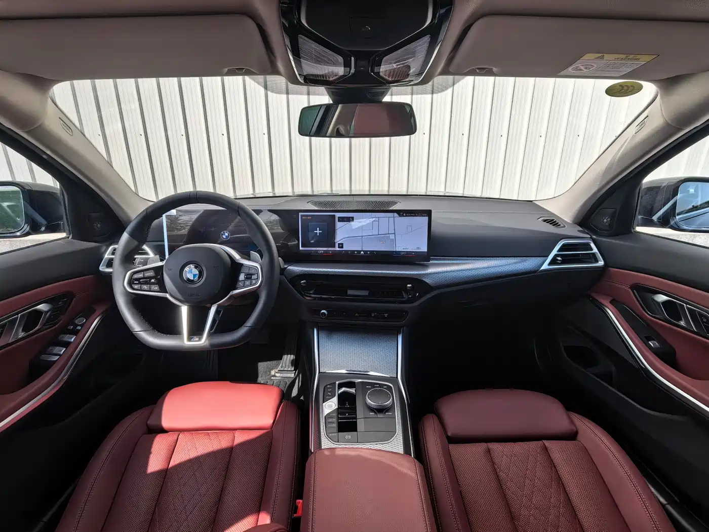 BMW 3 Series 2025 330Li M Sport Night Edition фото 11