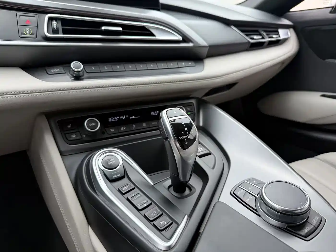 BMW i8 2018 2014 Standard