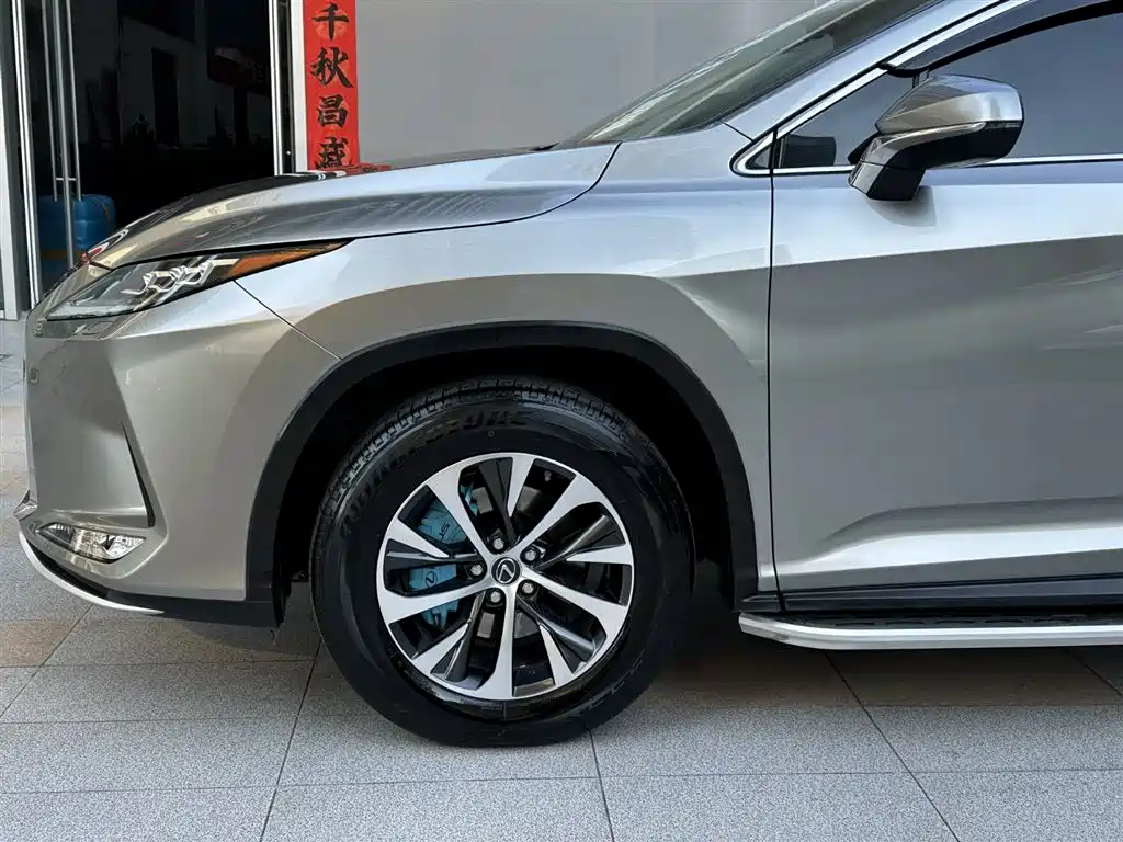 Lexus RX 2020 Facelift 300 2WD Elite Edition фото 21