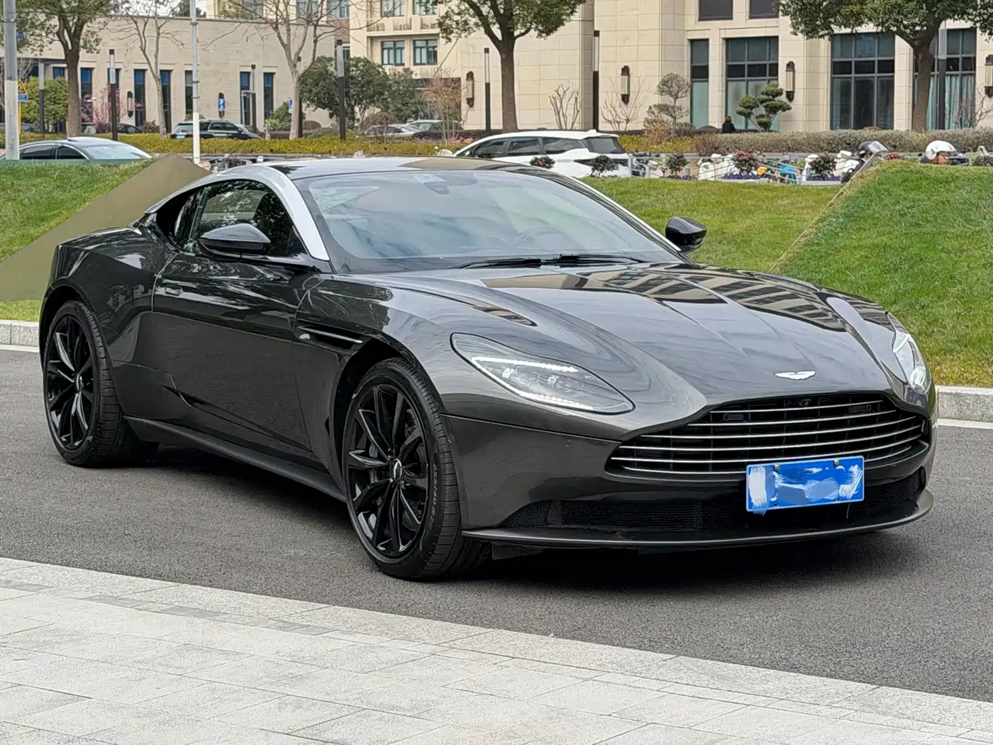 Aston Martin DB11 2018 2019 Model 4.0T V8 Coupe