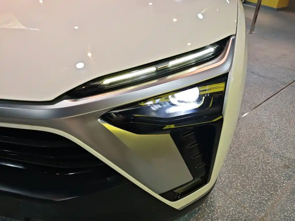 NIO ES8 2022 2020 580KM 6-Seater