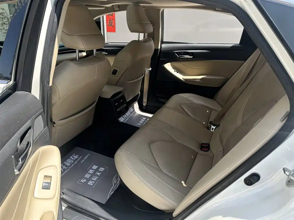 Toyota Avalon 2019 Hybrid 2.5L Luxury Edition China VI фото 11