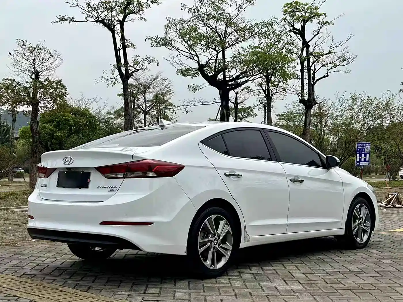 HYUNDAI LEAD