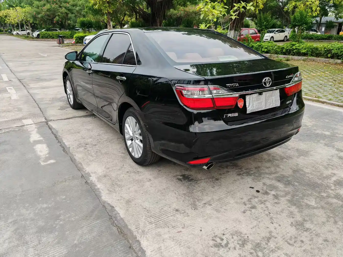 Toyota Camry 2015 2.5G Luxury Navigation Edition фото 5