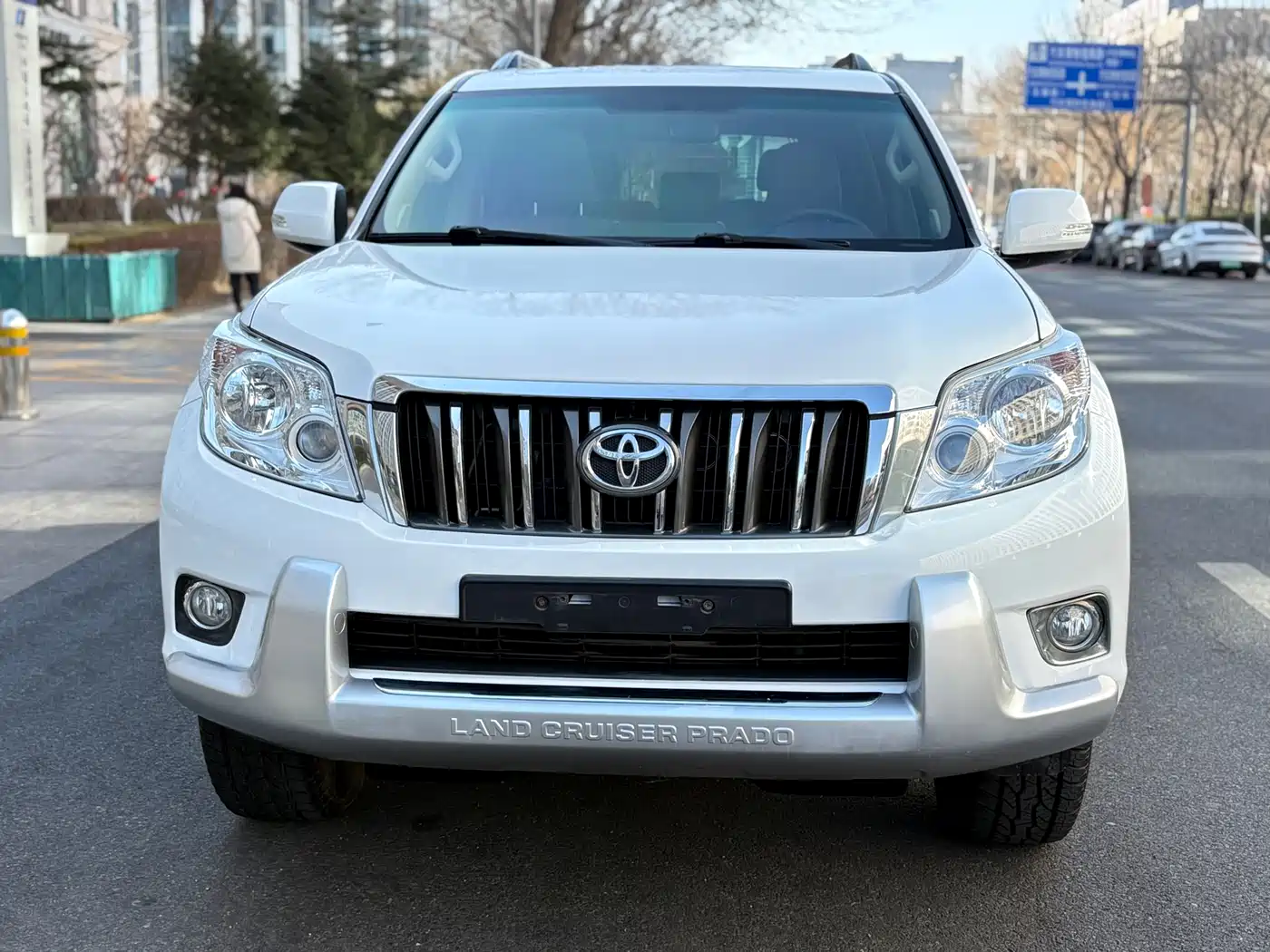 Toyota Prado 2010 4.0L Automatic TX-L фото 2
