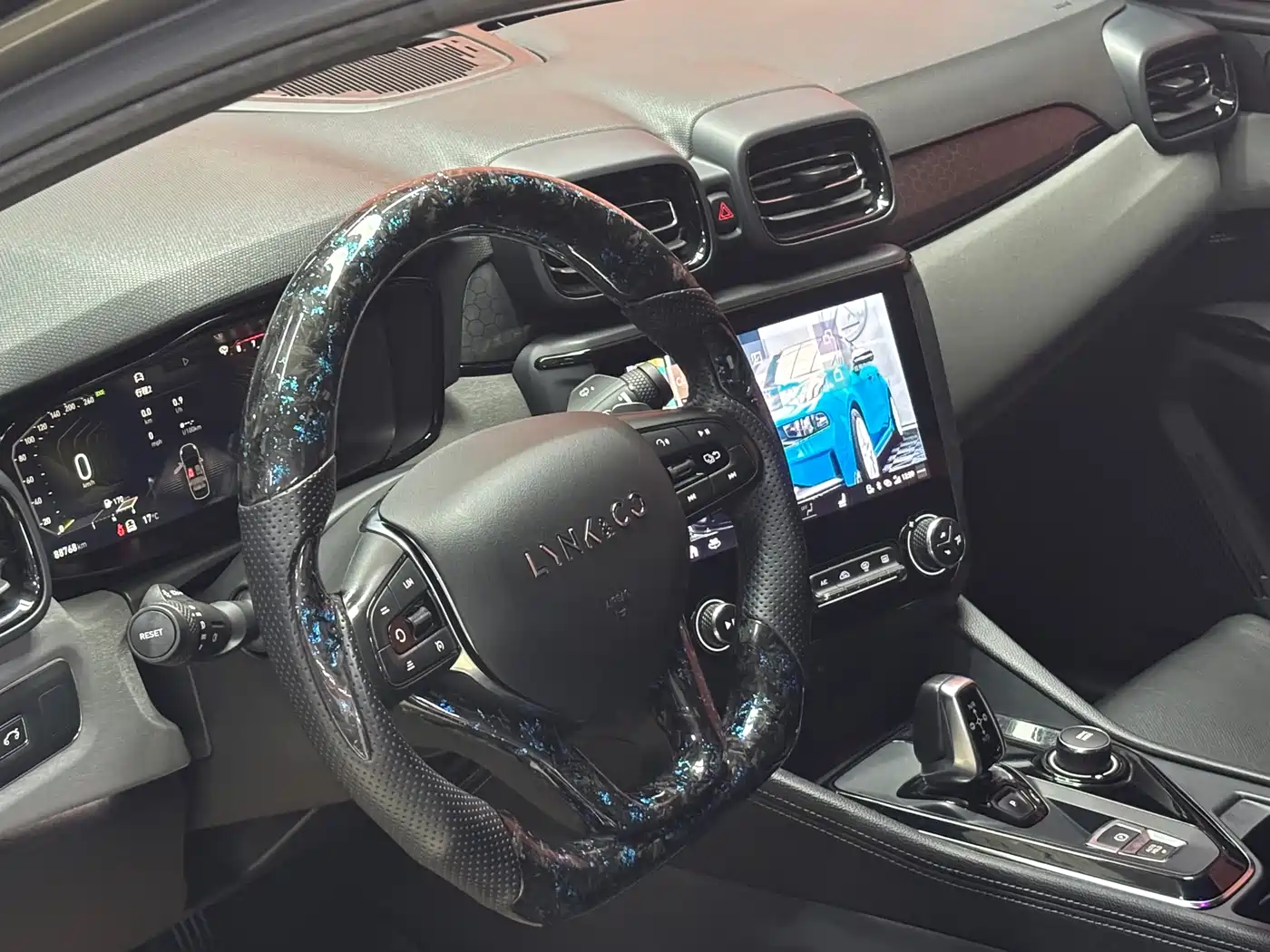 Lynk & Co 03 2021 2.0TD Auto Jin Pro фото 7