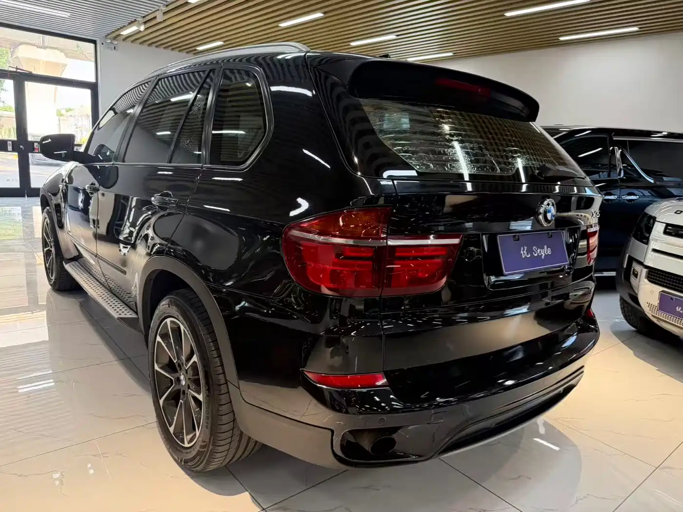 BMW X5 (Import) 2011 xDrive35i Luxury Edition фото 4