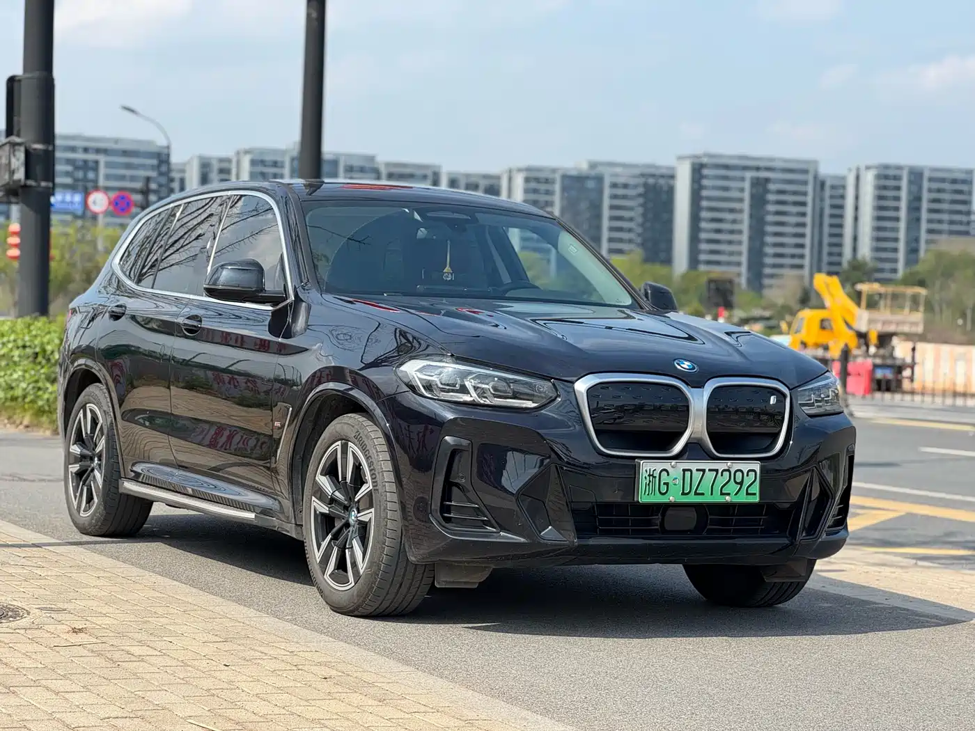 BMW IX3