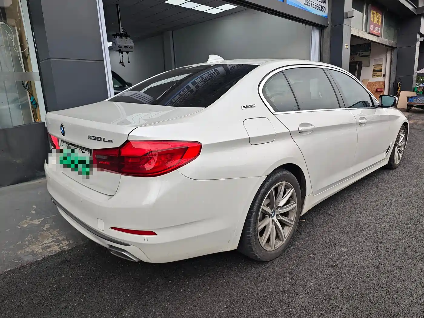 BMW 5 Series New Energy 2019 530Le Luxury Package фото 5