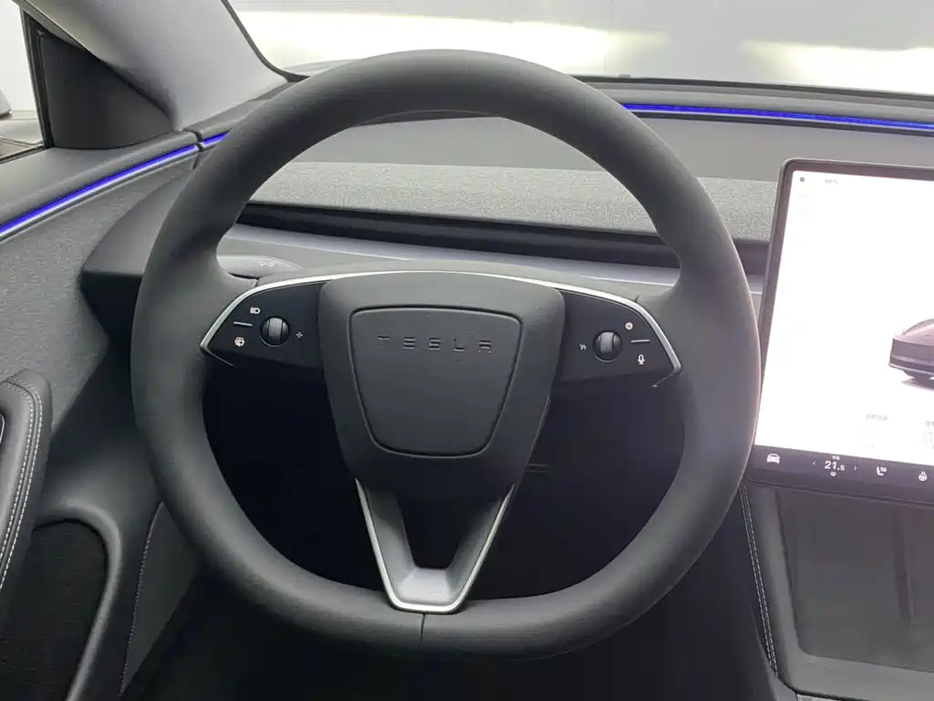 Tesla Model 3 2026 2025 Model Year Facelift Rear-Wheel Drive
