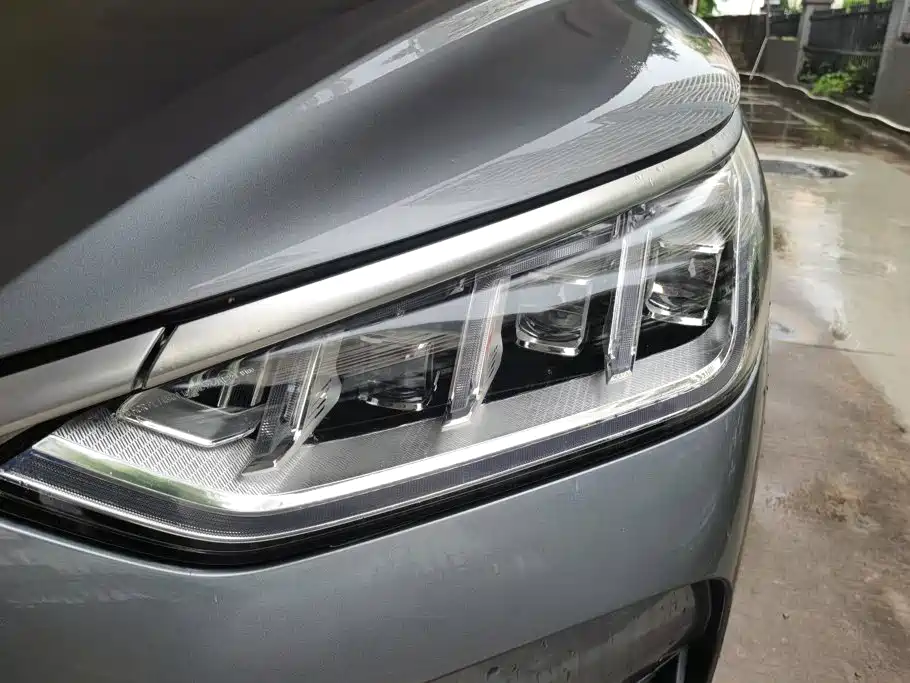 Фото 5 - BYD Song PLUS