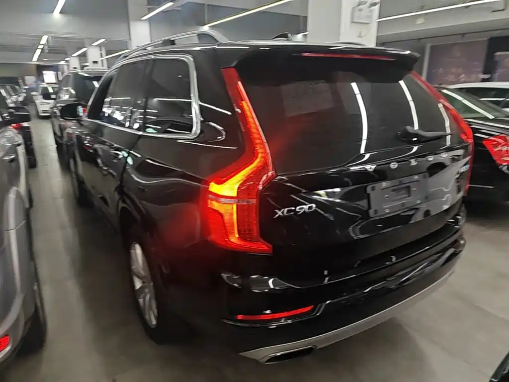 صورة 5 - Volvo XC90