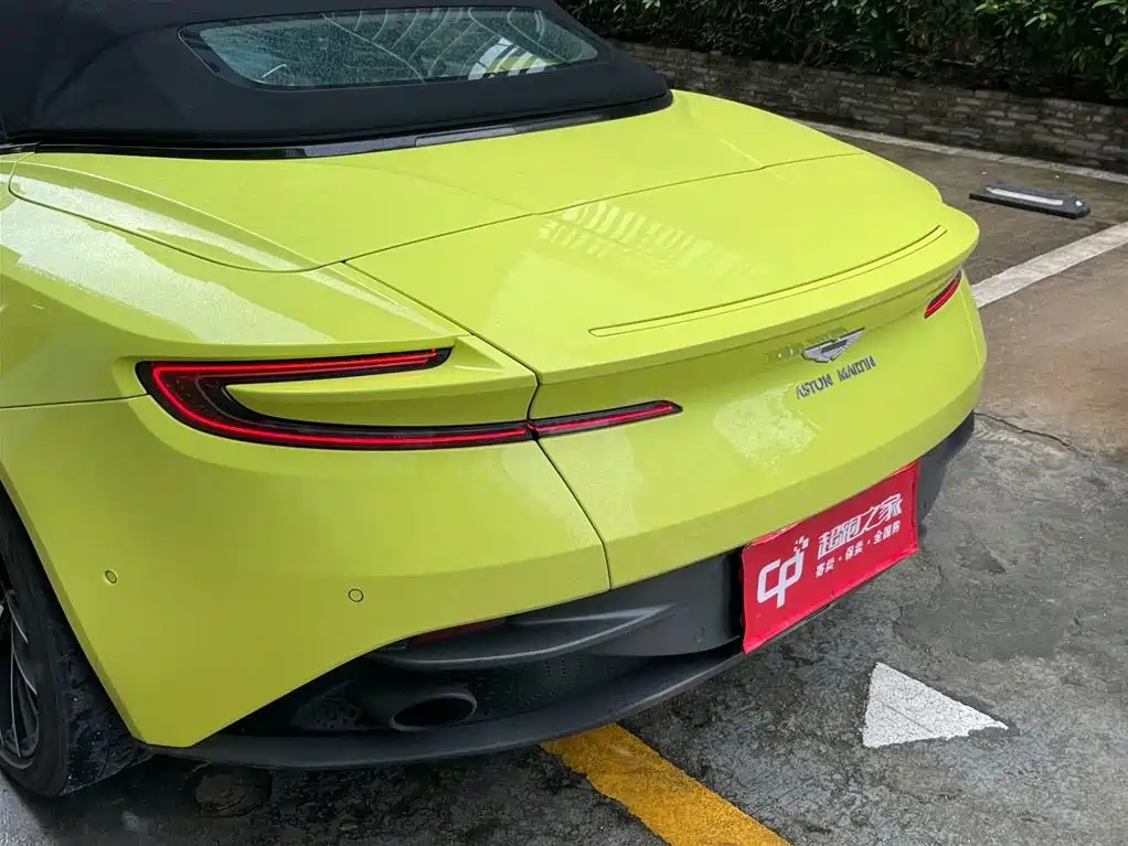 Aston Martin DB11 2019 2019 4.0T V8 Volante