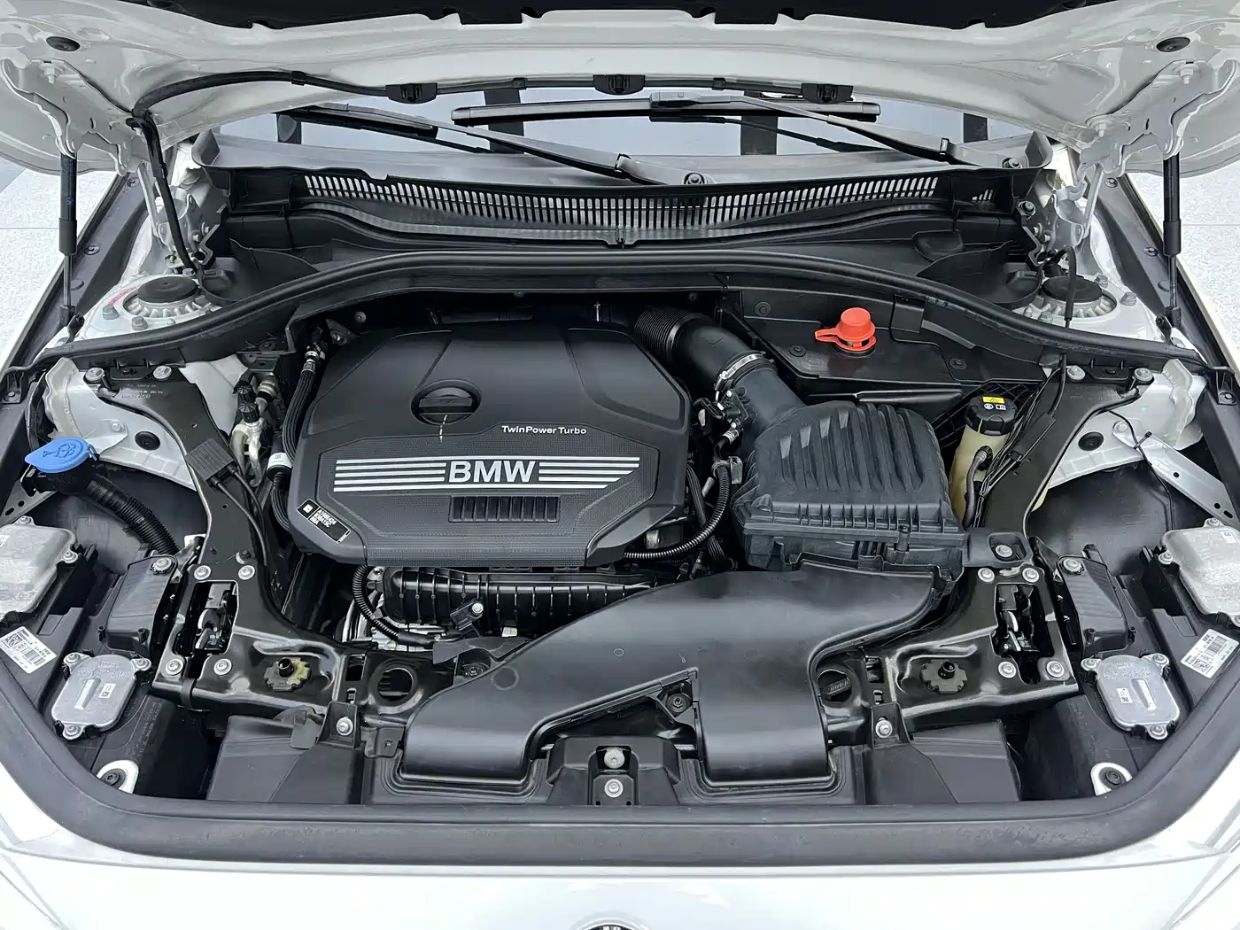 BMW 1 Series 2021 120i M Sport Shadow Edition фото 3