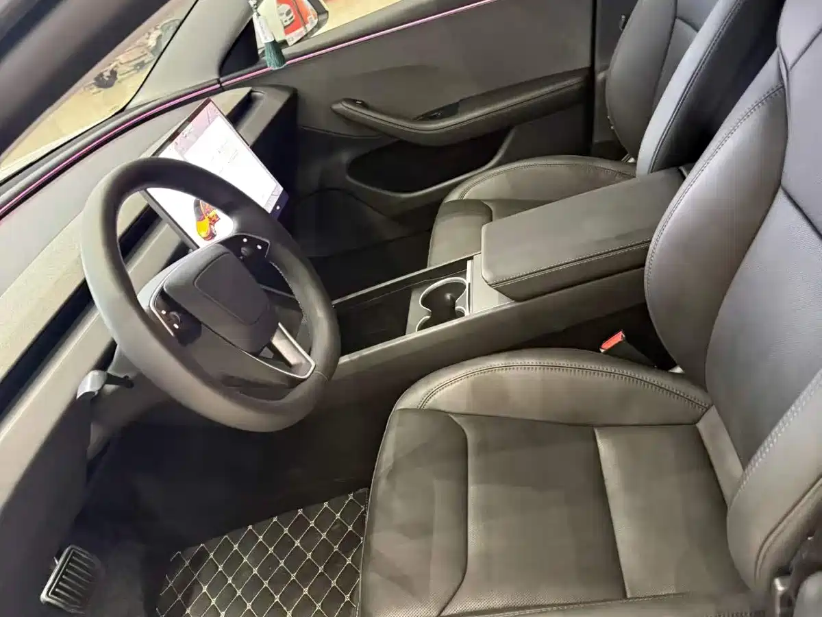 Фото 7 - Tesla Model 3