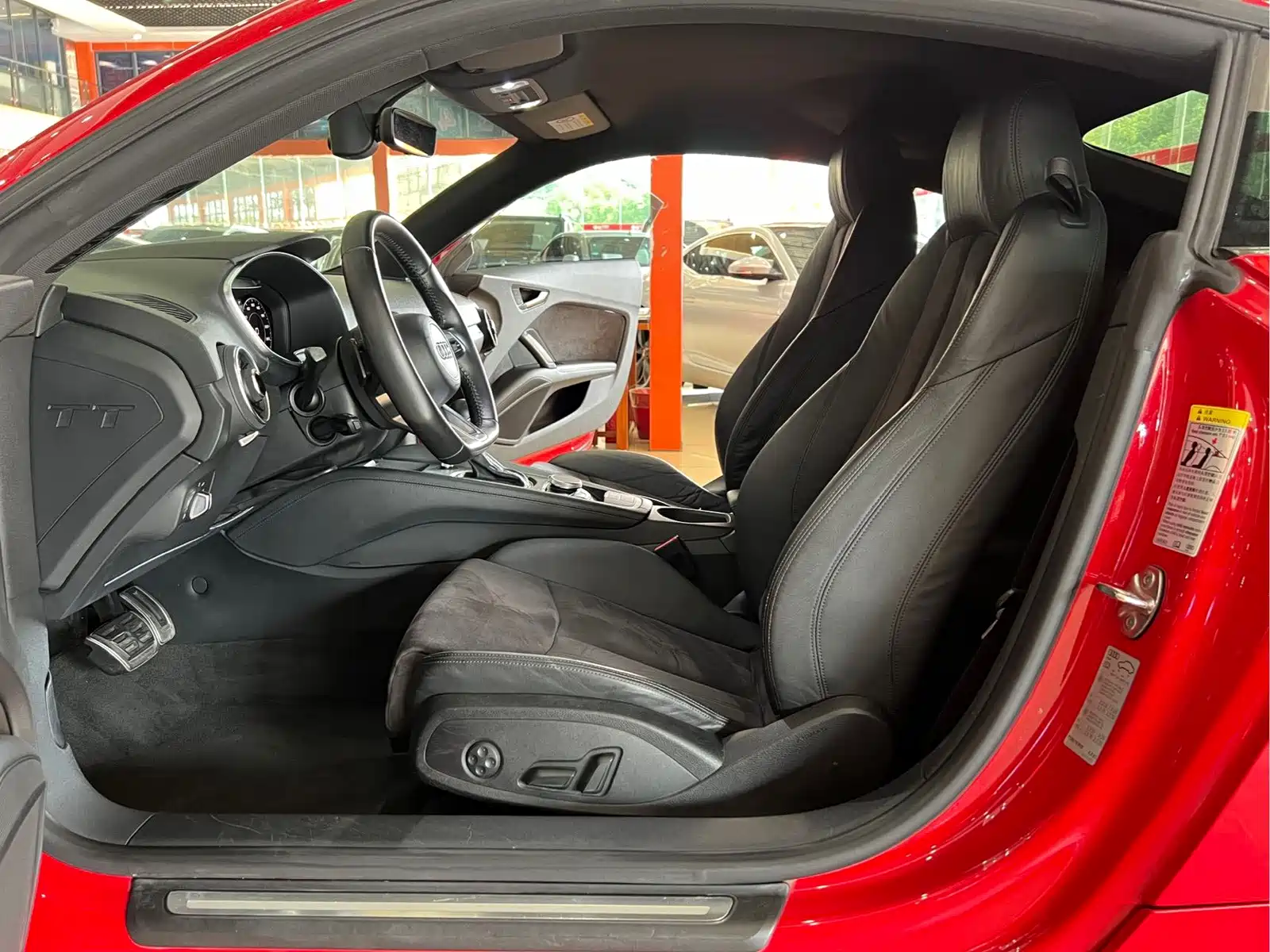 Фото 9 - Audi TT