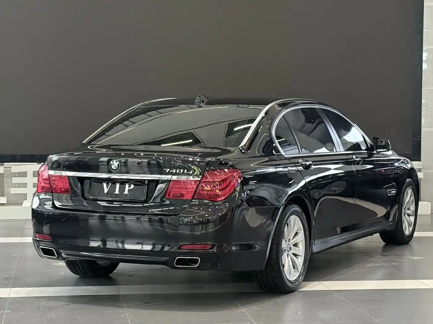 BMW 7 Series 2009 Model 740Li Leading Edition фото 5