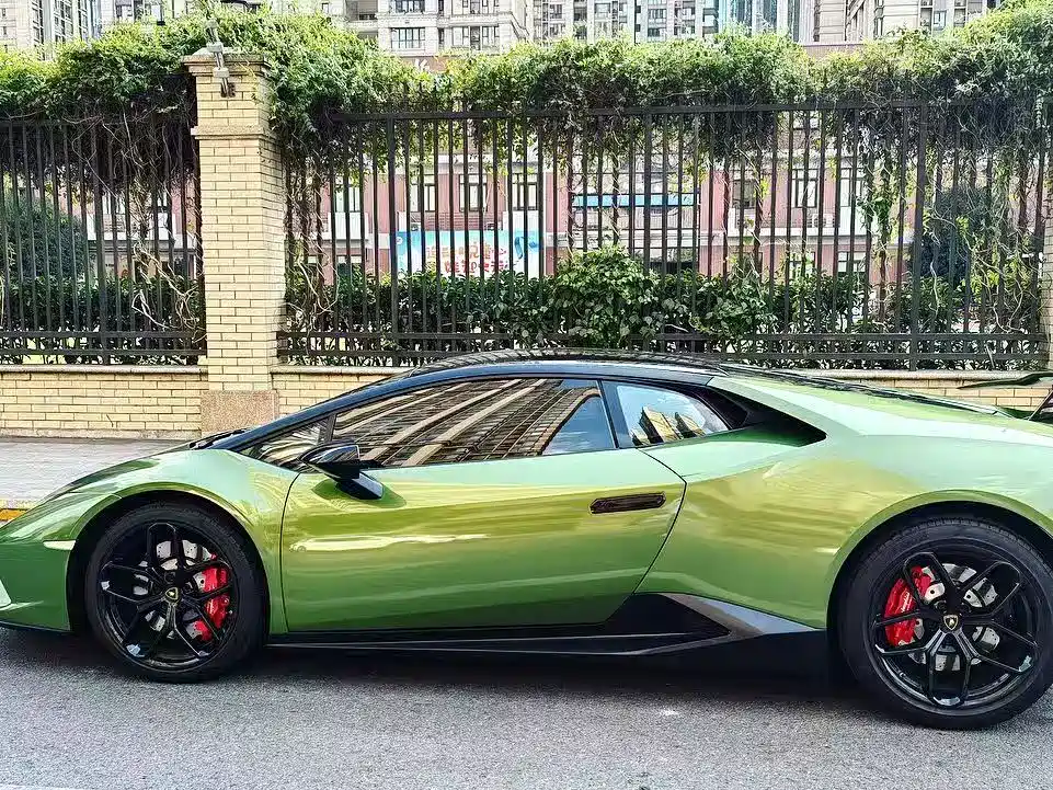 LAMBORGHINI HURACÁN