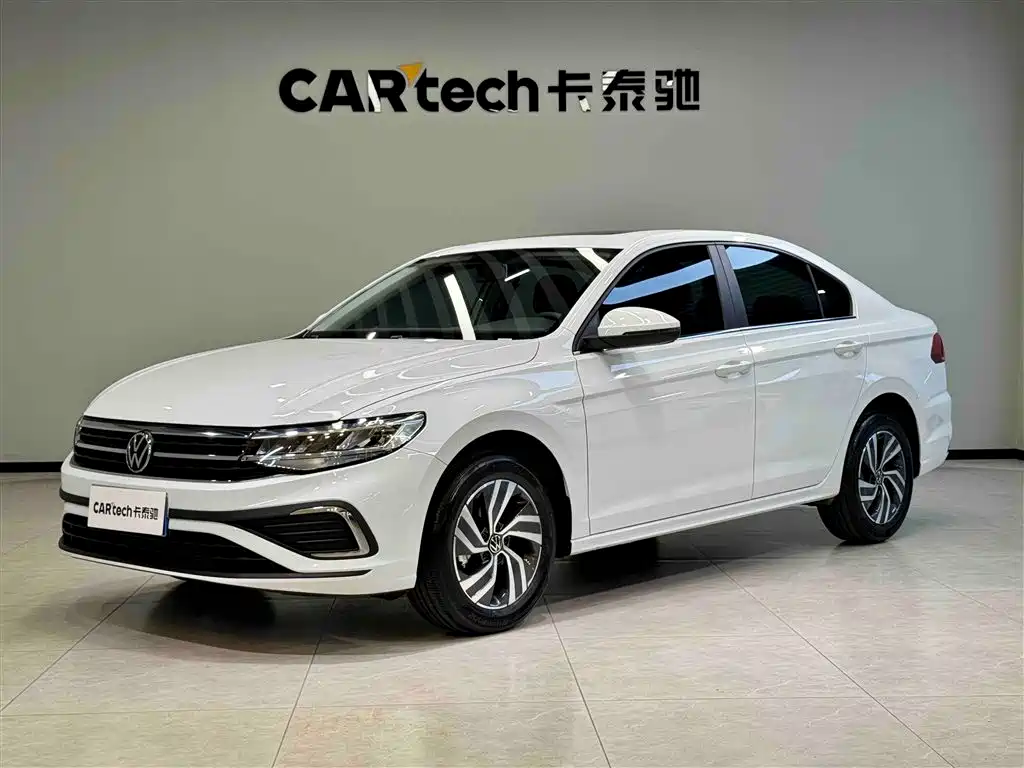 Volkswagen Bora 2025 Facelift 200TSI DSG Navigation Edition