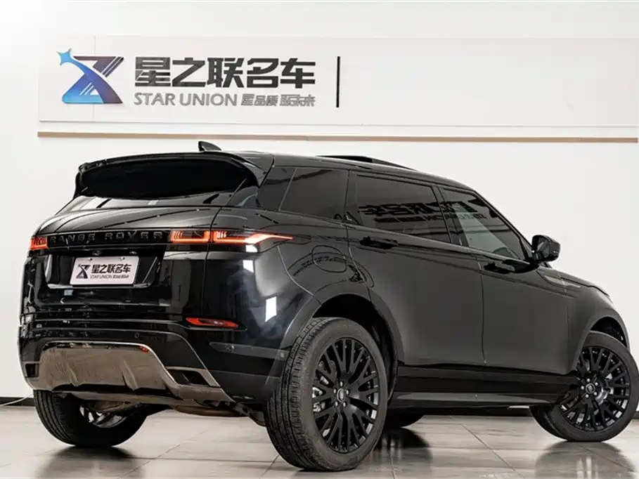 Land Rover Range Rover Evoque 2023 Range Rover Evoque L 249PS Premium Luxury Edition фото 7