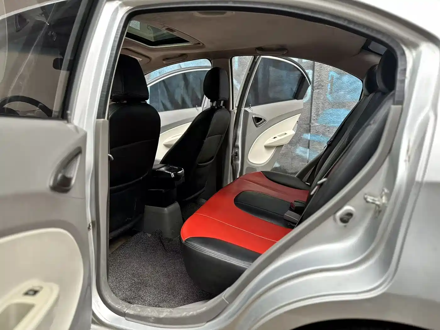 Chevrolet Sail 2013 Sedan 1.4L Manual Premium Edition фото 6