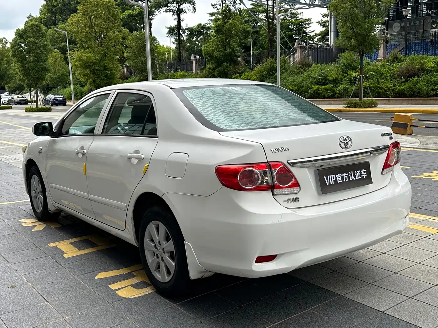 Фото 8 - Toyota Corolla
