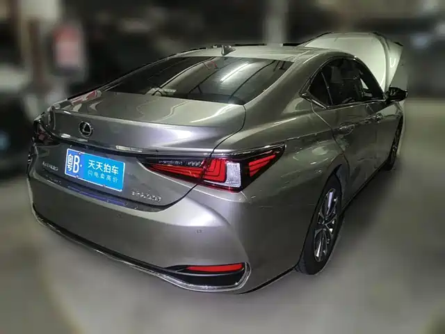 Lexus ES 2023 200 Excellence Edition — фото 2